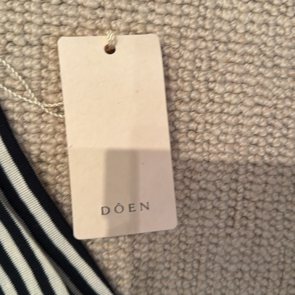 DÔEN Tee - Picture 2 of 7
